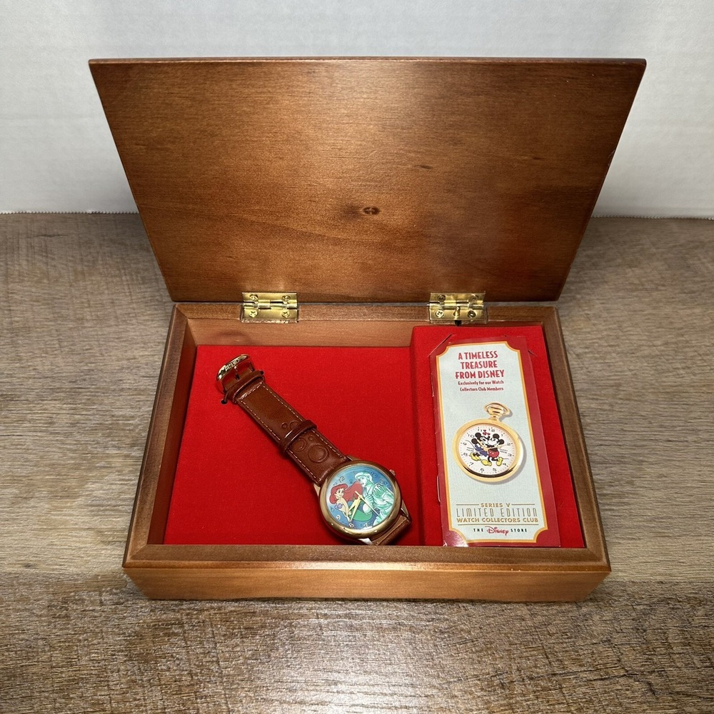 Disney Watch Collectors Club Series V Little Mermaid By Fossil W/music Box #4268 - Picture 2 of 13
